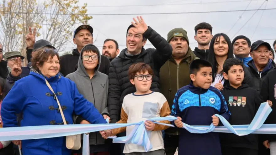 Malvinas Argentinas: Leo Nardini inauguró cinco nuevas cuadras en el barrio Rodríguez