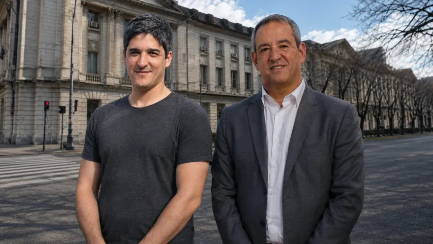 Acusaciones falsas: Carlos Baleztena echó a becarios y les prohibió ingresar al edificio