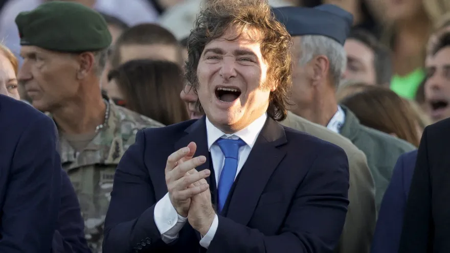 La mayoría de los argentinos le atribuye a Milei los problemas económicos y no a la herencia recibida