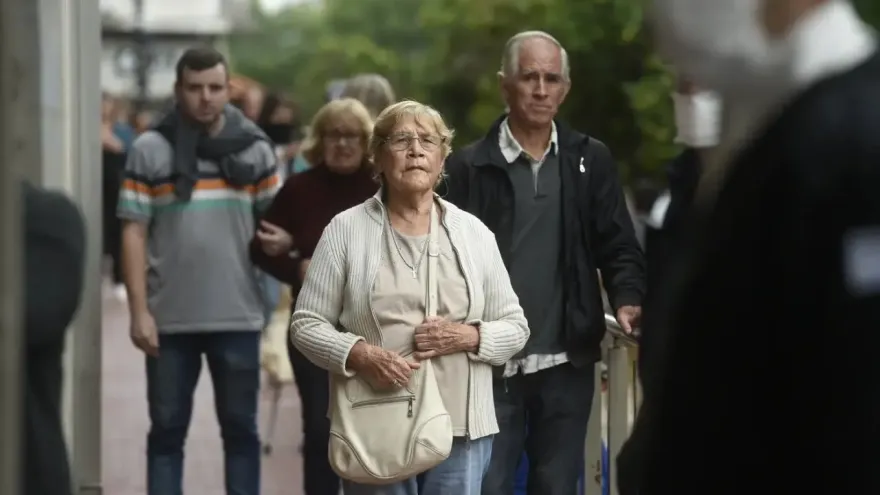 La brecha previsional obliga a los jubilados a volcarse al crédito y el empleo informal