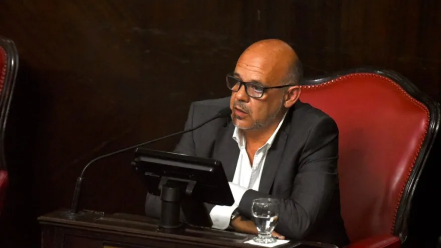 Carlos Curestis: “Hay más de 200 proyectos encajonados por las internas del oficialismo”