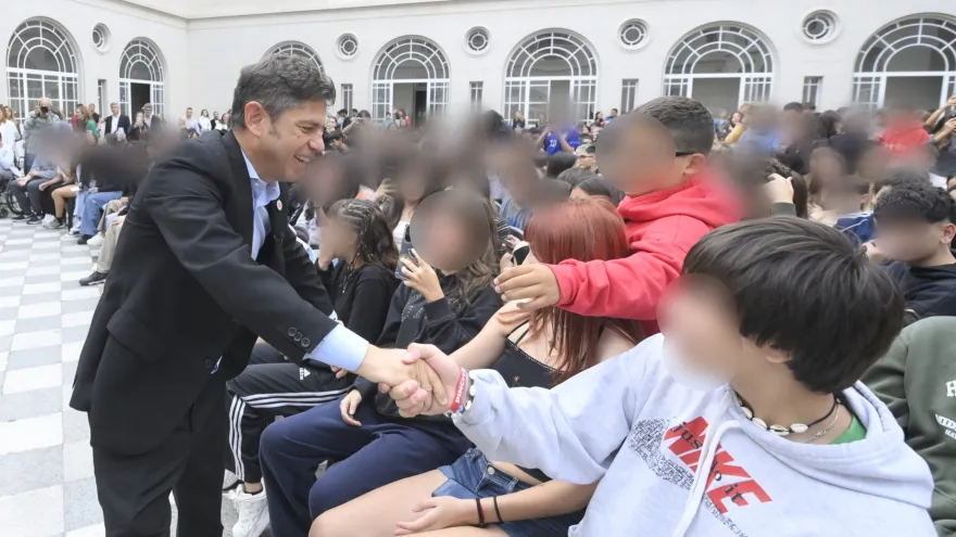 Axel Kicillof reinauguró el Normal 1 pero los alumnos pierden clases por falta de calefacción