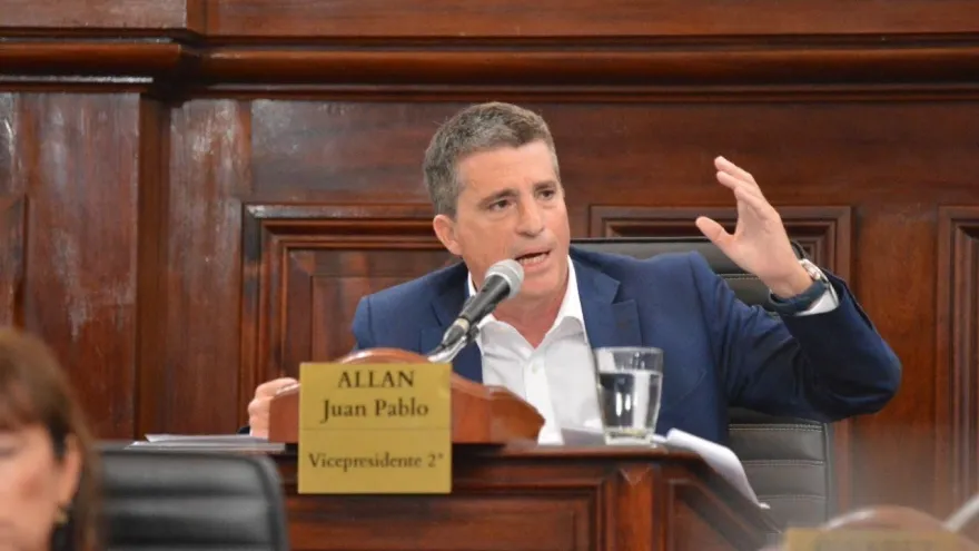 La Plata: "Secuestrar vehículos de aplicaciones es una decisión autoritaria y fuera de la ley"