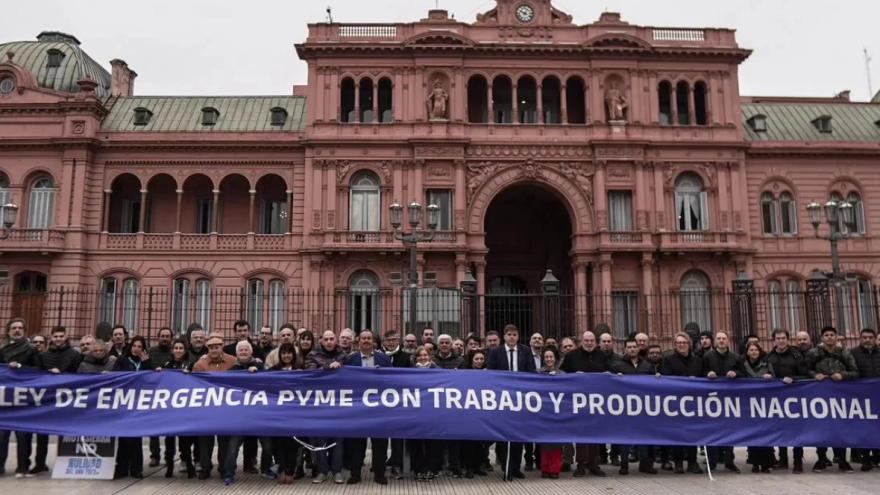 Pymes en crisis movilizan a plaza de Mayo: "Es el peor momento desde el año 2001"
