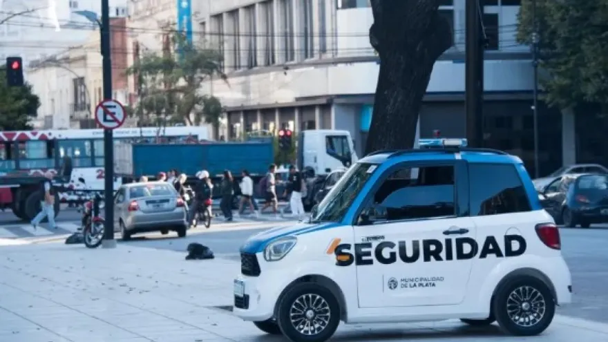“Basta de no poder salir a la calle”: vecinos de La Plata protestan ante la inseguridad