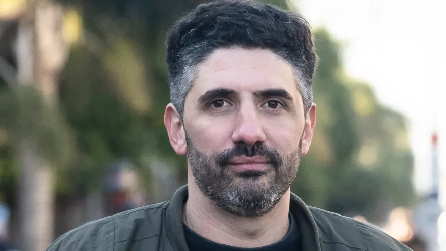 Pablo Giachello: "Axel Kicillof paga salarios de miseria y beneficia a la patria sojera"