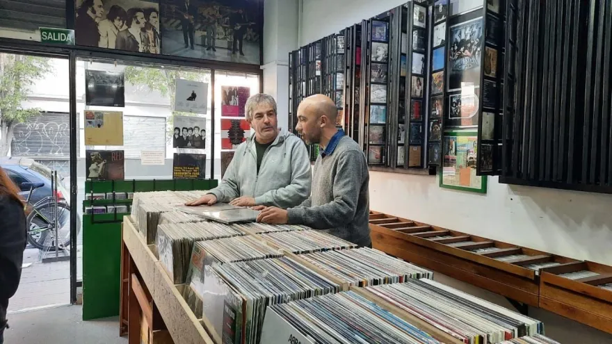 El regreso del CD y el vinilo: “Los jóvenes son los que más consumen el formato físico"