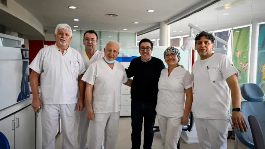 Leo Nardini sumó 12 nuevos sillones odontológicos al hospital de Malvinas Argentinas