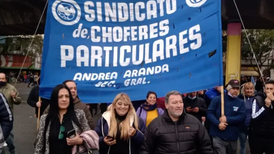 “La falta de regulación en las aplicaciones genera anarquía entre los trabajadores”