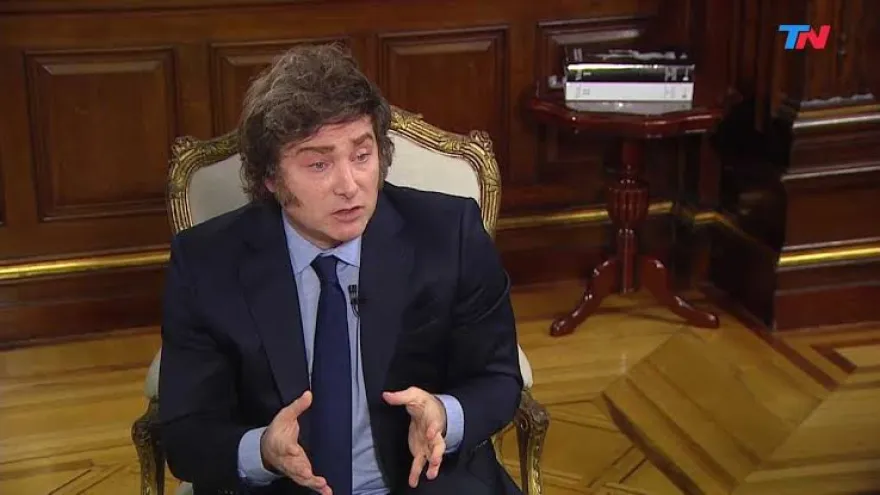 Sondeo revela que Milei mantiene 36 por ciento de aprobación mientras cae la economía