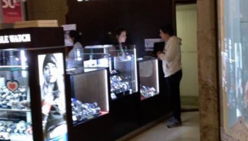 Guido Lorenzino, el defensor del Pueblo fanático de las joyas, “compró medio local” en el Pasaje Rodrigo