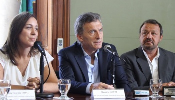 Papeloneros: La interna de Cambiemos en el Senado retrasa todos los proyectos