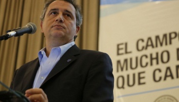 En alerta: Trabajadores del ministerio de Agroindustria y SENASA temen por una nueva ola de despidos