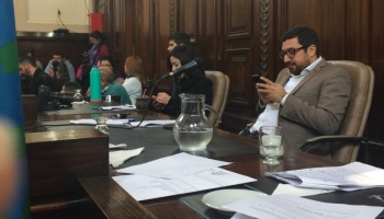 Para Cambiemos, “los K son los mismos que respaldaban las privatizaciones durante el menemismo”