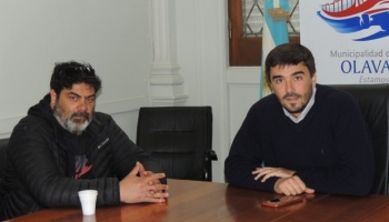 Mientras continúa el tira y afloje de las paritarias municipales, Galli dio el brazo a torcer 