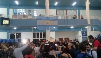 Prohibieron y escracharon una conferencia contra el aborto en la Universidad de José C. Paz
