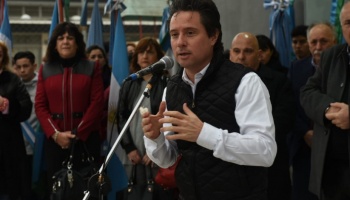 Sánchez Zinny desafía a la Justicia y no acata la cautelar sobre el desdoblamiento de cursos