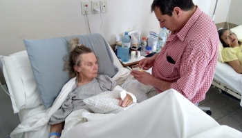 La mafia de las prótesis: El terrible caso de una señora que reclama ante PAMI