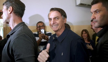“Hay personas que están detrás de Bolsonaro, que son más radicales que él”