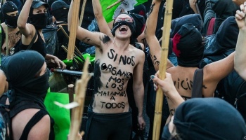 Grupo feminista de la UBA intentó escrachar al decano y terminó siendo blanco de burlas