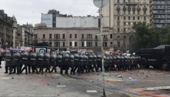 Votación del presupuesto 2019: “Hay violentos adentro y afuera del Congreso”