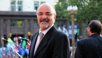 Tomada: “El gobierno apretaba  a los empresarios que querían pagar más para que no lo hicieran”