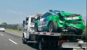 Tragicómico: Un policía se distrajo y arruinó el “Patrullero del Futuro”