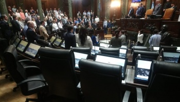 El jefe de Gabinete porteño celebró el avance de obras en las escuelas, mientras faltan miles de vacantes