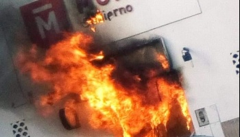 Mientras paseaba por Bruselas, Tagliaferro despidió al mayordomo