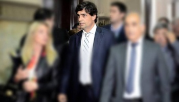 Incertidumbre por numerosos contratos bonaerenses que penderían de un hilo