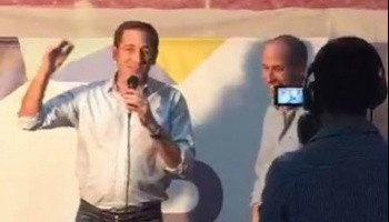 Cambiemos Nac&Pop: El intendente Garro relanzó su candidatura cantando la marcha peronista