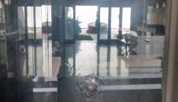 Balazo en la fachada del PJ La Plata: “Desde que asumió Cambiemos, sufrimos cerca de siete atentados”