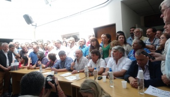 Sindicatos se unen en una ola de marchas en todo el país para frenar los tarifazos