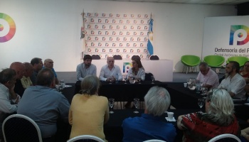 Acuña llegó a un acuerdo con los docentes porteños y las clases comenzarán en marzo