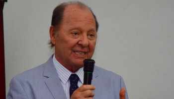 A la sombra de Raúl Kraiselburd, la provincia pagará 187 millones por la obra de fibra óptica