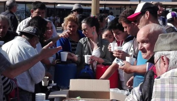 Gracias al avance policial en Plaza Constitución, muchas personas quedaron sin un plato de comida
