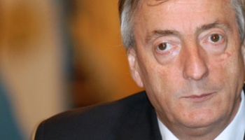Polémico brujo asegura que Néstor Kirchner fue asesinado