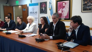 Las Abuelas de Plaza de Mayo presentaron un proyecto para reivindicar sus conquistas