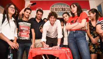Lousteau rechaza a Macri y consolida acercamiento con la UCR