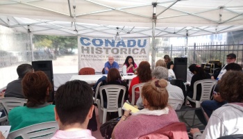 Docentes universitarios planean un paro ante la dilatación de la paritaria por parte del gobierno
