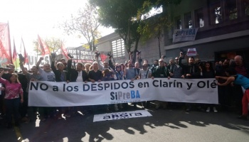 Clarín no quiere reincorporar a los 65 trabajadores: “La justificación es de reestructuración”