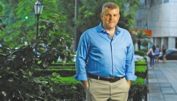 Quién es el hermano de Marcos Peña que defiende a Macri a capa y espada