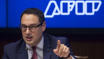 Masivamente, jefes y directores de AFIP firmaron a favor de Cristobal López