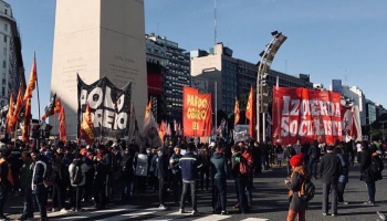 Los partidos de izquierda coparon el Obelisco, lejos de querer negociar con el gobierno