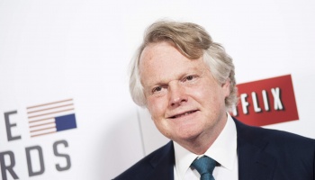 Michael Dobbs: “Es infantil pensar que un político tiene que decir siempre la verdad”