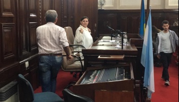 Del ridículo no se vuelve: Tolosa Paz pidió sesionar de manera extraordinaria pero nadie la acompañó