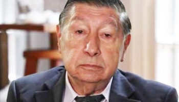 Esparcieron las cenizas de Mario Benjamín Menéndez en Malvinas y prevén un conflicto diplomático