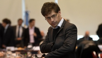 Por primera vez, Kicillof queda primero en las encuestas en la provincia