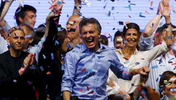 El gobierno celebra el fin de la recesión, pero la economía se achicó 5 por ciento en relación a 2015