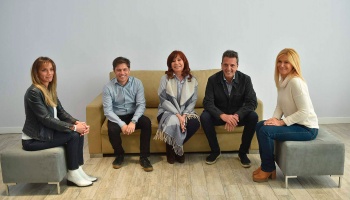 “Cambiada”: CFK, cordial y autocrítica, se reconcilió públicamente con Massa